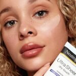 Neutrogena Ultra Sheer Dry-Touch Water Resistant and Non-Greasy Sunscreen Lotion with Broad Spectrum SPF 70, 3 Fl Oz (Pack of 1) - Image 5